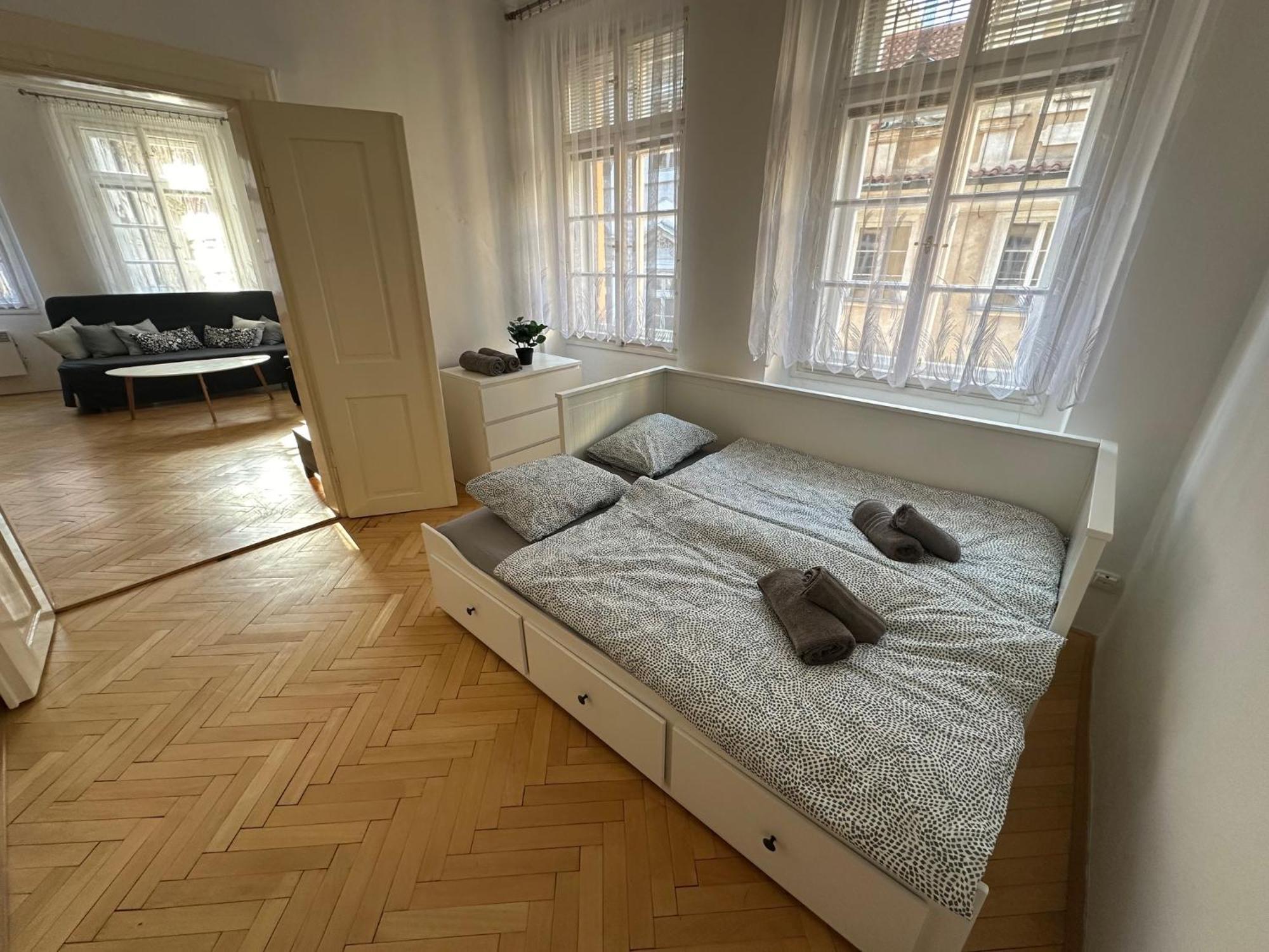 Nerudova Apartments براغ المظهر الخارجي الصورة